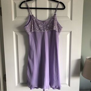 Vintage Bali Studio purple satin & lace nightgown in size L